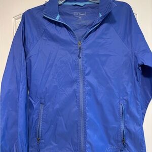 L.L. Bean Women's Vibrant Blue windbreaker jacket